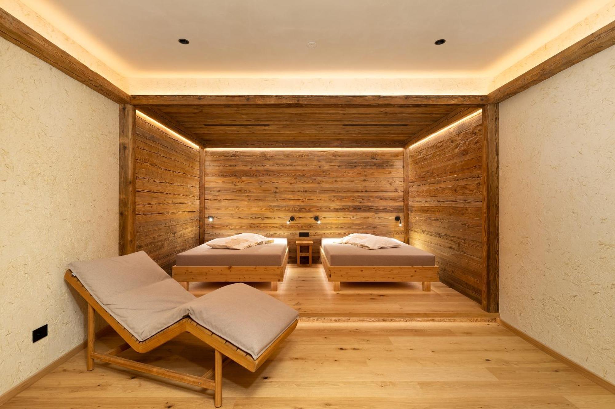 Camino Rustic Chic Hotel