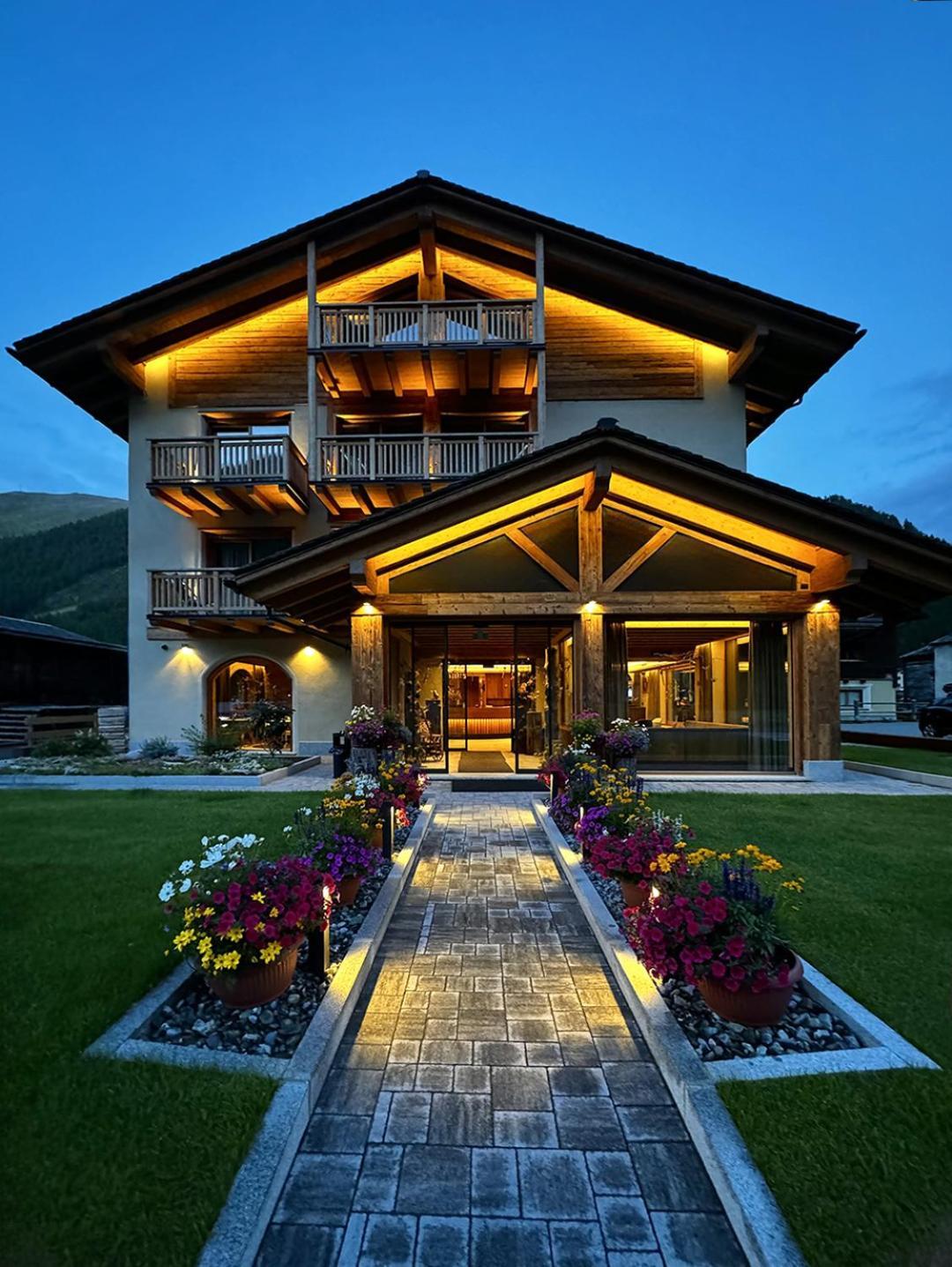Camino Rustic Chic Hotel