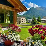 Camino Rustic Chic Hotel