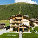 Camino Rustic Chic Hotel