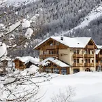 Camino Rustic Chic Hotel