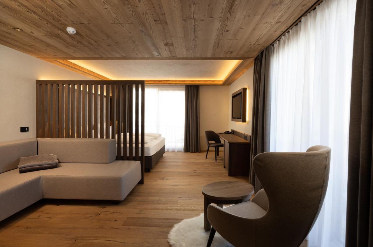 Camino Rustic Chic