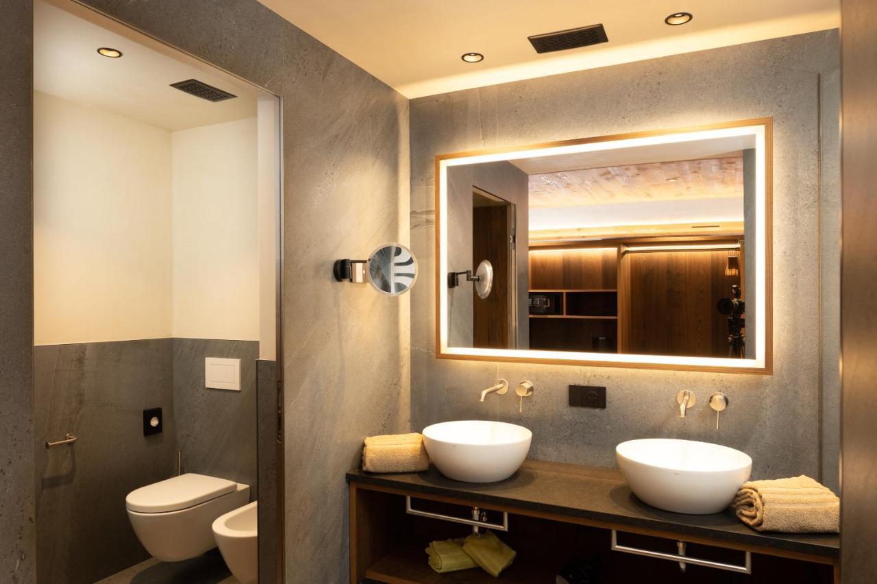 Camino Rustic Chic
