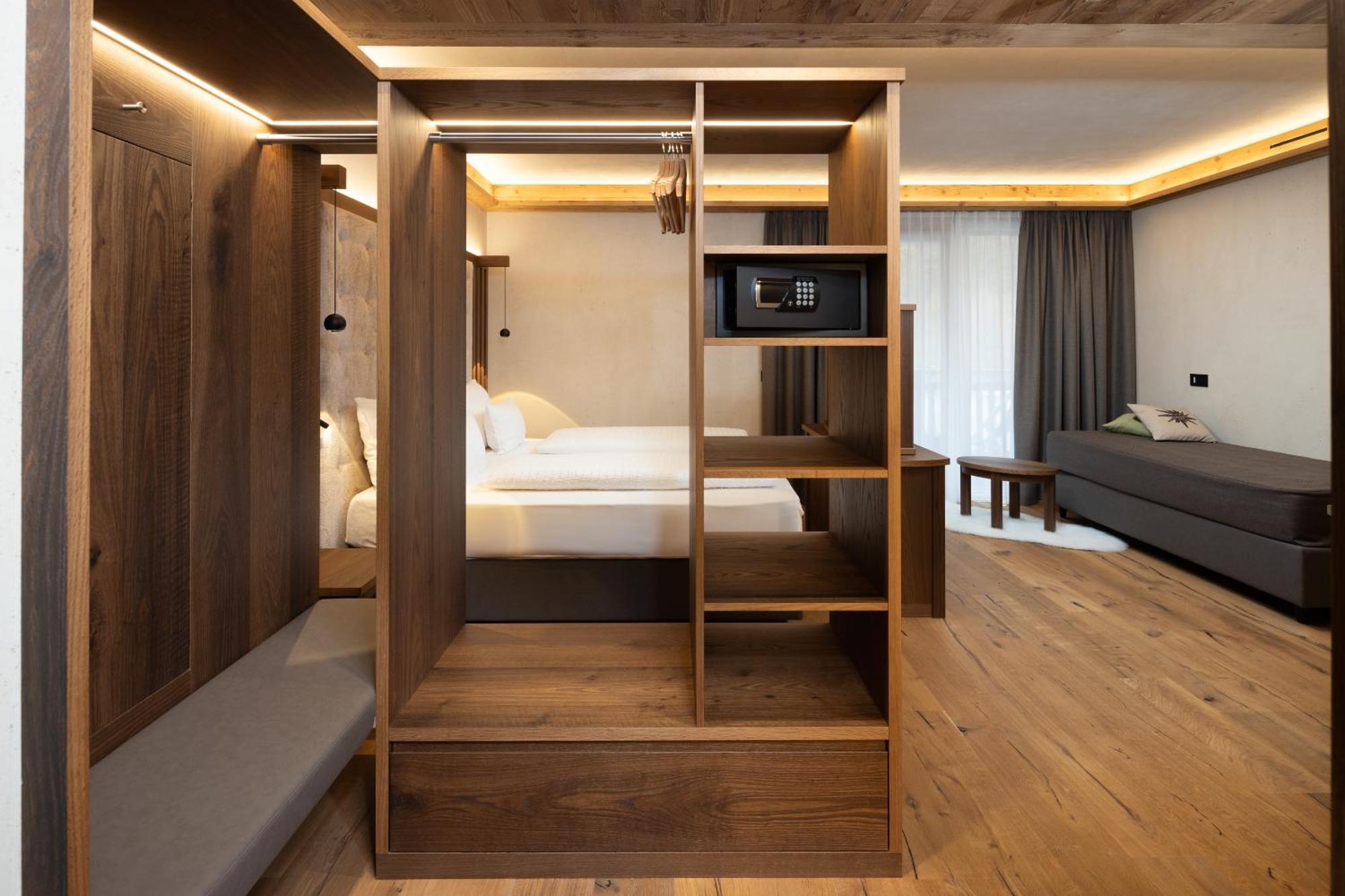 Hotel Camino Rustic Chic