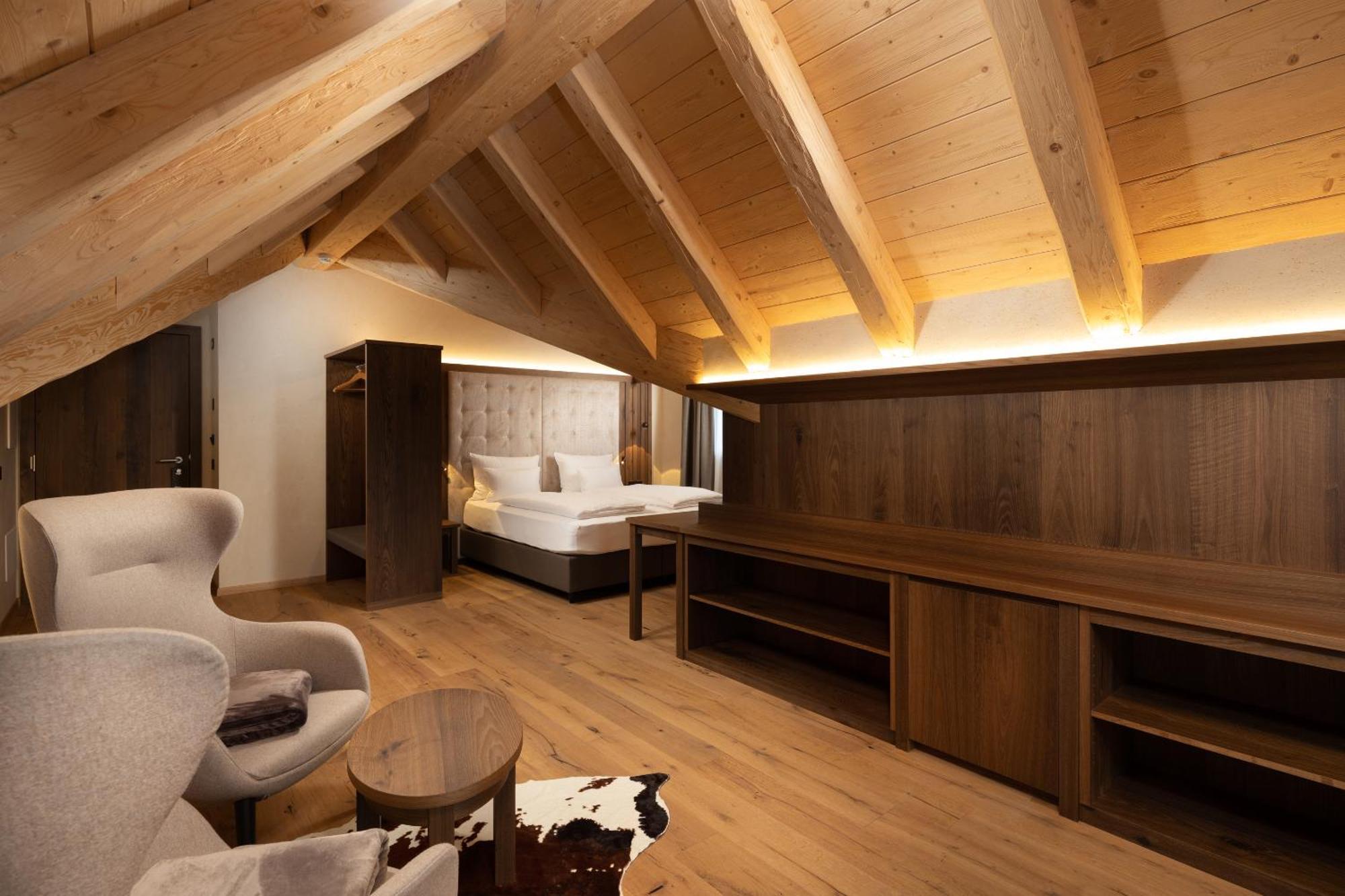 Camino Rustic Chic Hotel